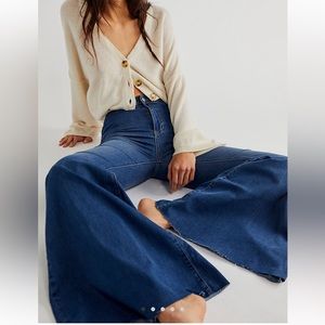 (25 S) Just Float On Flare Jeans in Jericho Blue